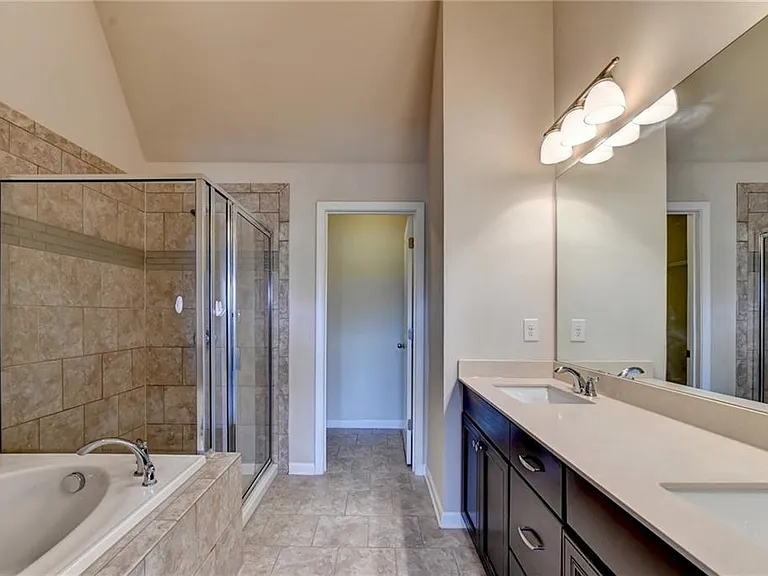 4307 Tacoma Trce — Photo 32