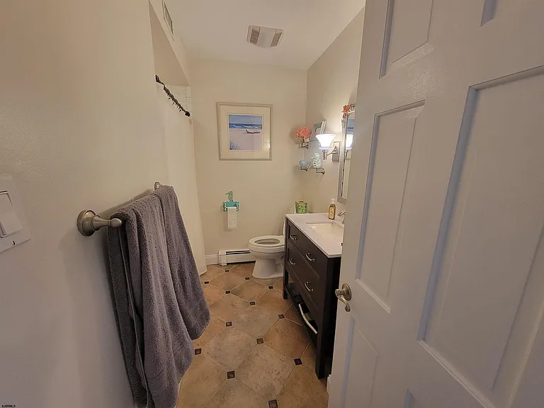8601 Fulton Ave — Photo 18