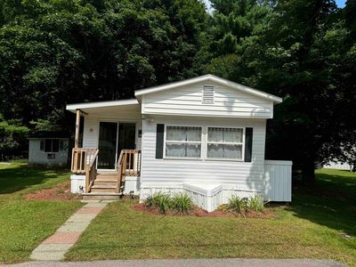 28 Farmwood Drive, Nashua, NH, 03062