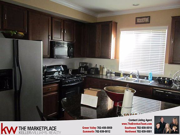 4th image of 9853 Iris Valley St