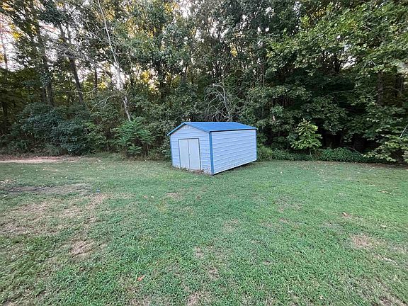 3rd image of 1685 Turner Rd