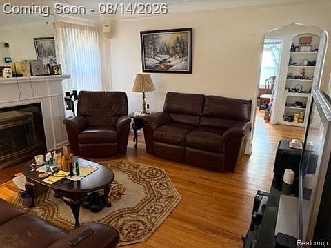 3rd image of 426 N Rosevere Ave