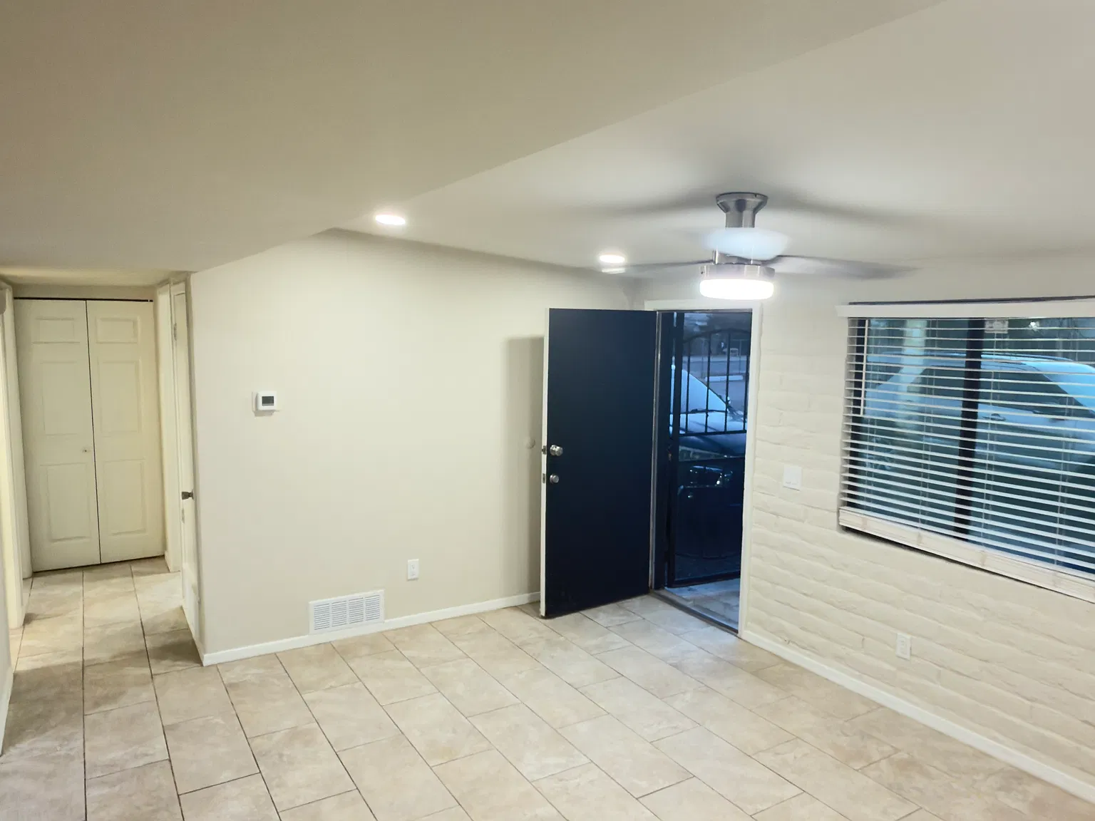 2 bed, 850 sqft, $1,200 — Photo 3