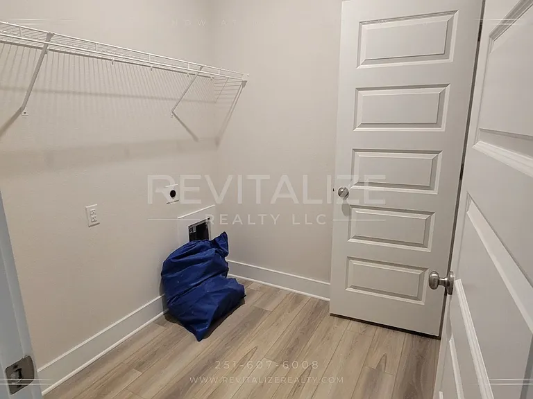 1730 Grouse St — Photo 8
