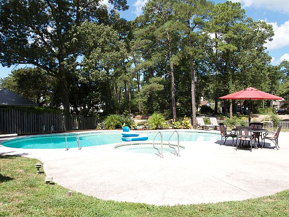 4th image of 941 Bobolink Dr