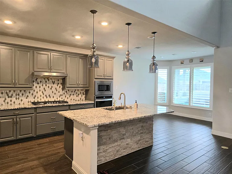 4835 Evergreen Hills Dr — Photo 8
