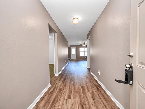 5th image of 29123 Trinity River Dr