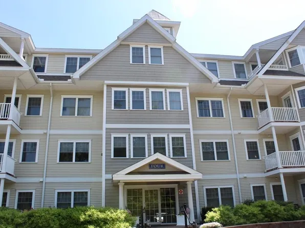 4 Sterling Hill Lane #425, Exeter, NH 03833