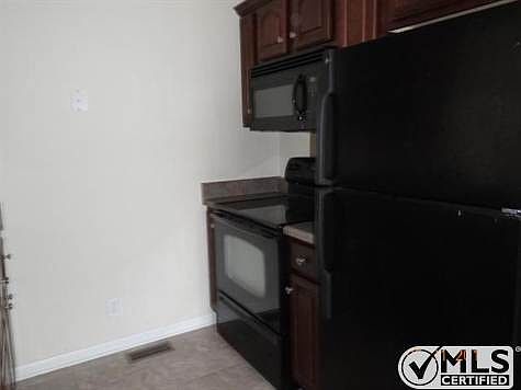 4th image of 363 Andrew Dr