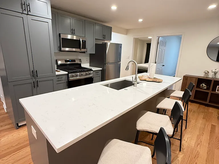 1861 N Winnebago Ave #G — Photo 4