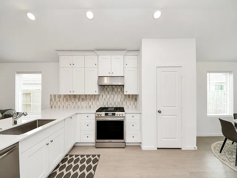2406 Aquamarine Ln — Photo 12