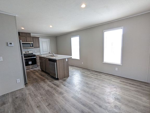 3rd image of 473 Montana St #473