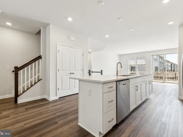 9471 Prince William St, Manassas, VA 20110