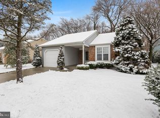 32 Falmouth Dr, Mount Laurel, NJ 08054