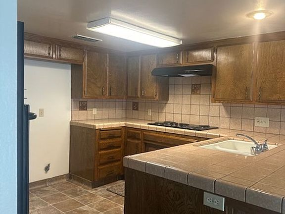 5th image of 2800 Barrington St APT B