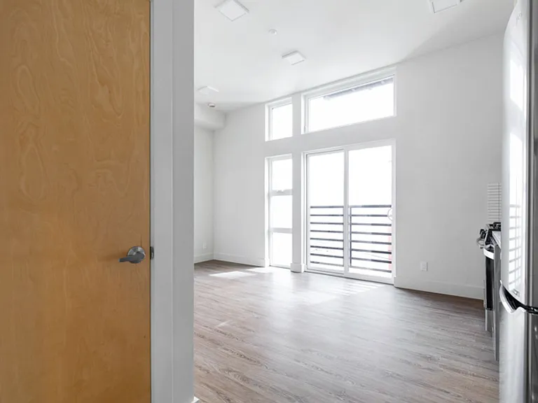 510 Broadway — Photo 10