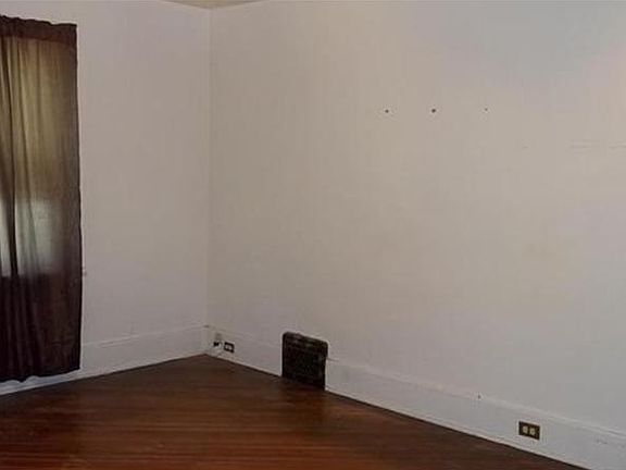 3rd image of 638 Lawson Ave
