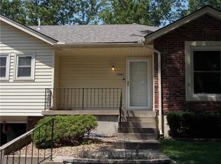 16004 E Cogan Dr, Independence, MO 64055