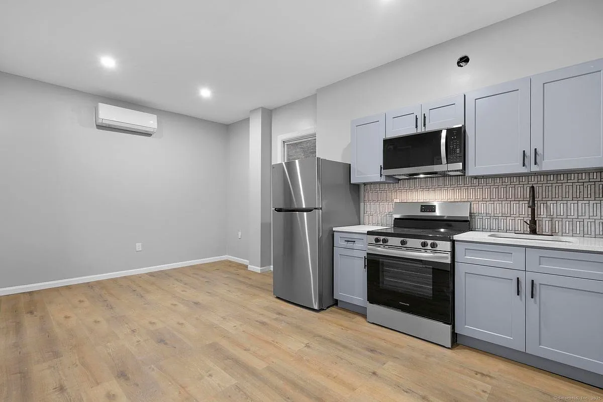1 bed, 1.0 bath, 6596 sqft, $1,450 — Photo 1