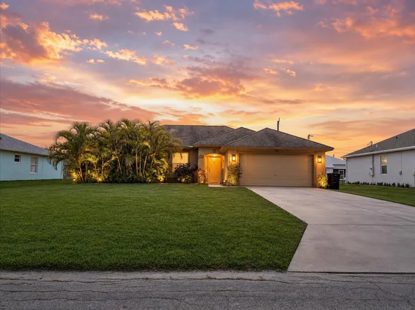 542 SW Prater Avenue, Port St Lucie, FL 34953