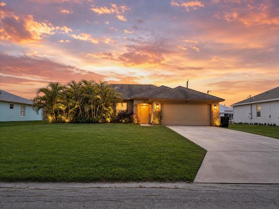 542 SW Prater Avenue, Port Saint Lucie, FL 34953