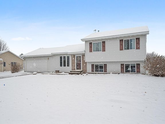 2nd image of 457 Laurel Dr