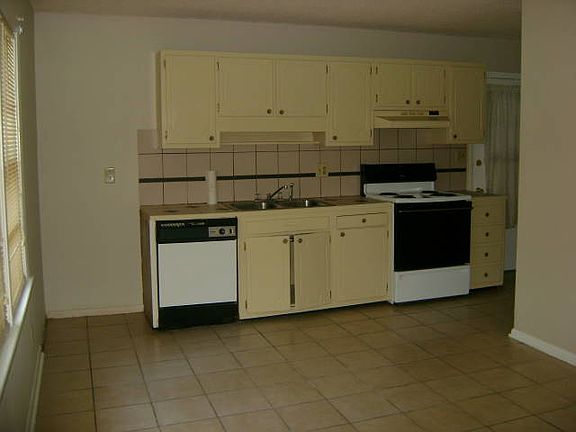 5th image of 3209 Hennardland Pl