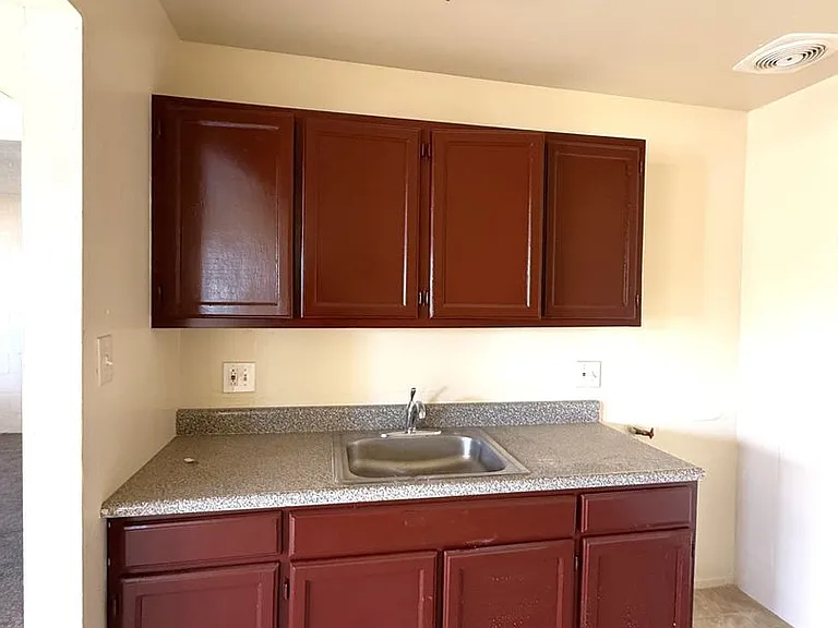 1678 Scott Ave. — Photo 2