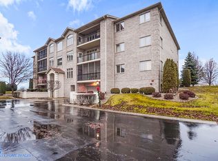 18520 Pine Lake Dr APT 1A, Tinley Park, IL 60477