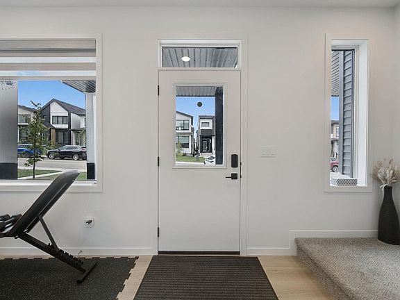 5th image of 409 32nd St NW