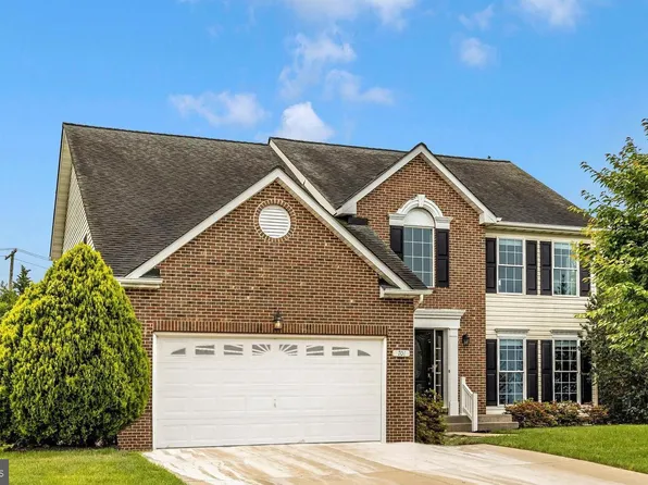 701 Scotch Heather Ave, Mount Airy, MD 21771