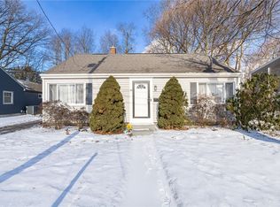 44 Dorking Rd, Rochester, NY 14610
