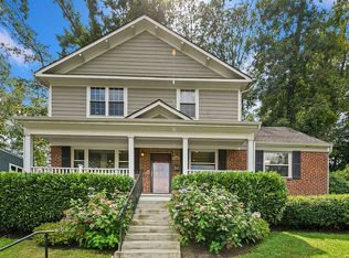 7301 Woodley Pl, Falls Church, VA 22046
