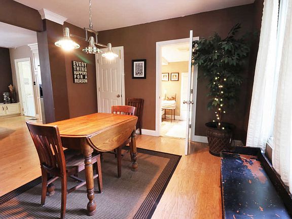 3rd image of 6 Woodview Ct