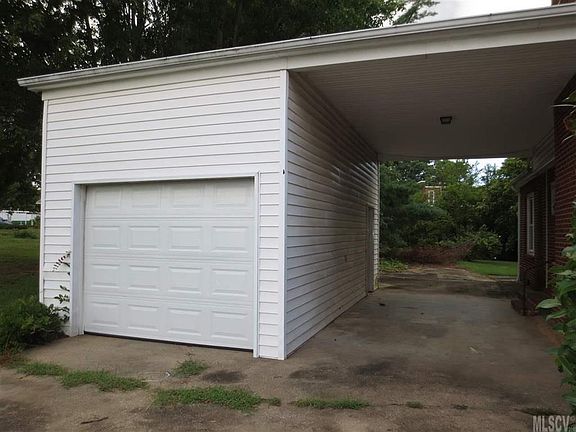 4th image of 302 Mimosa Ave