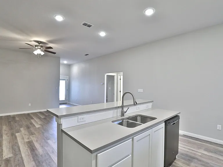 6620 Jennings St — Photo 6