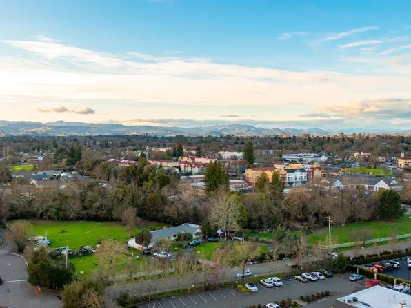 8975 Conde Lane, Windsor, CA 95492