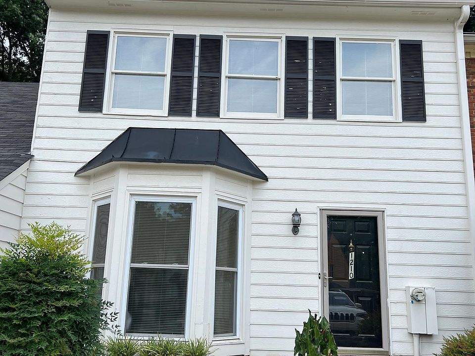 1st image of 1210 Magnolia Way SE