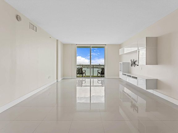 5th image of 1900 N Bayshore Dr APT 3702