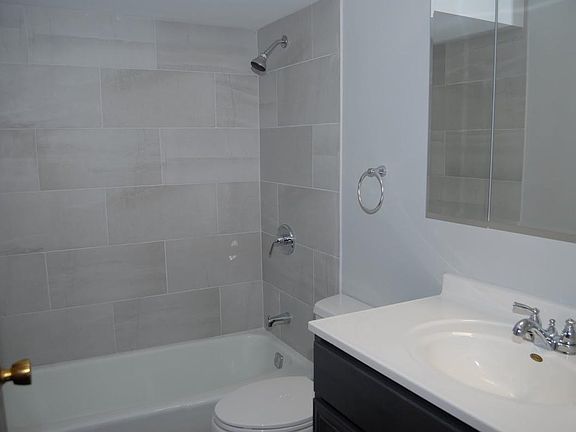 3rd image of 7010 W 86th Pl #1D