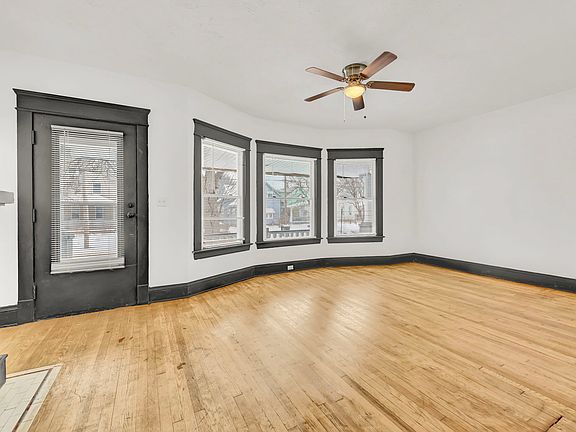 4th image of 4222 Marvin Ave #1