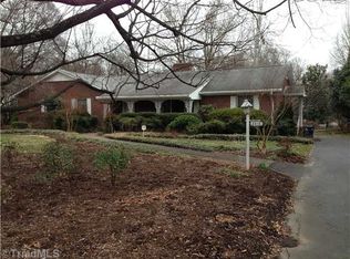 2516 Country Club Rd, Winston Salem, NC 27104