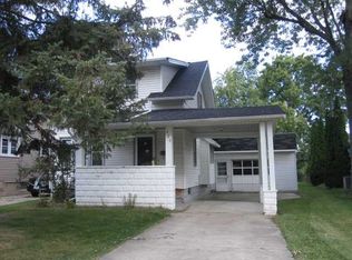 426 Hillside Dr, Rossford, OH