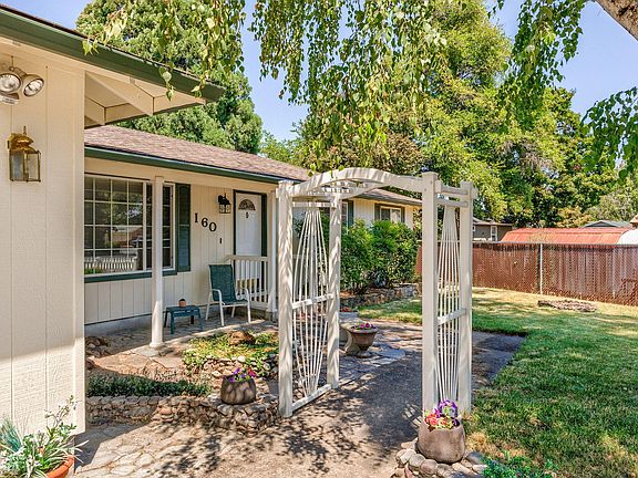 2nd image of 160 Centennial Cir