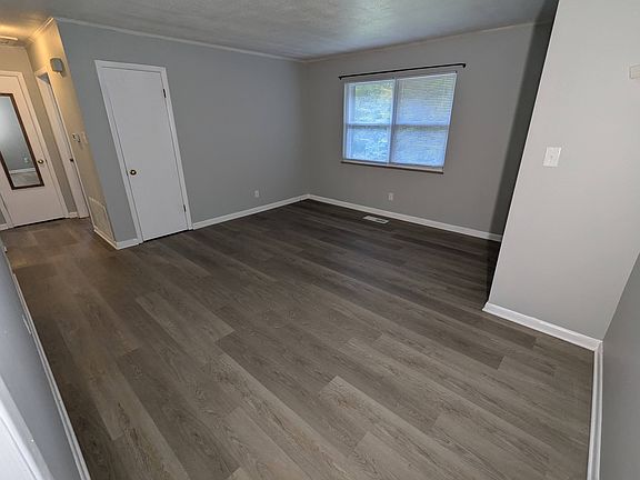 4th image of 2527 Shaler Ln