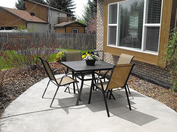 3rd image of 302 Margette Way