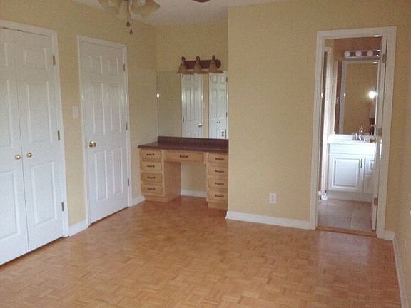 5th image of 2600 Nina Dr