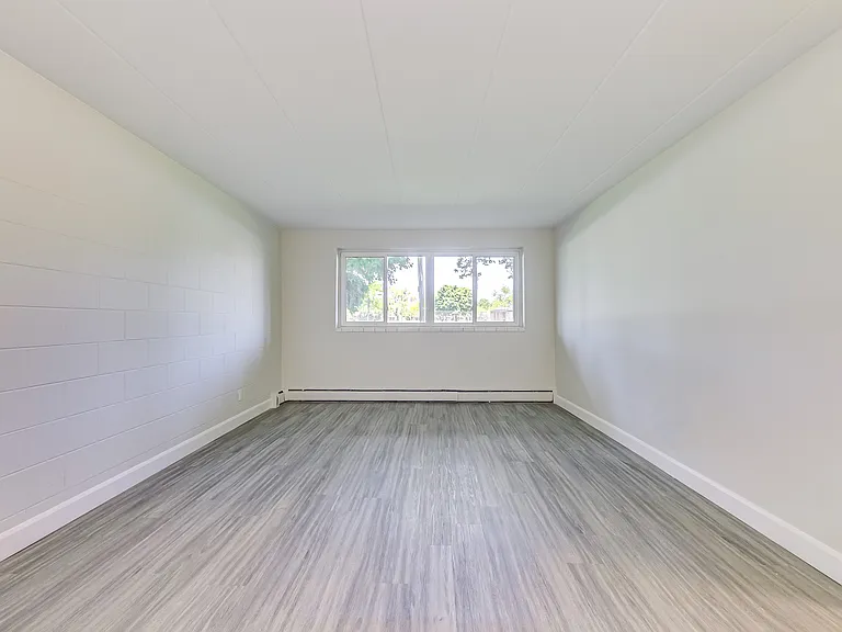 242 Linwell Rd — Photo 12