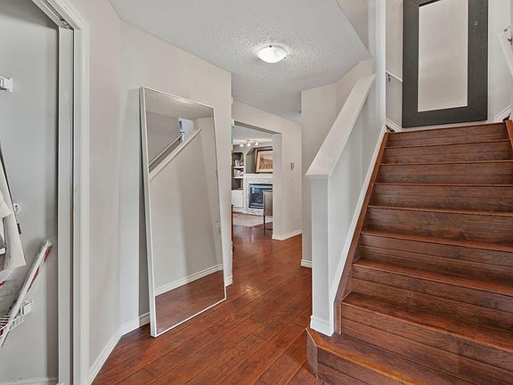 4th image of 9 Landon Dr
