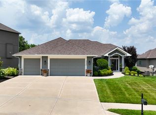 5062 NW Messina Ct, Riverside, MO 64150